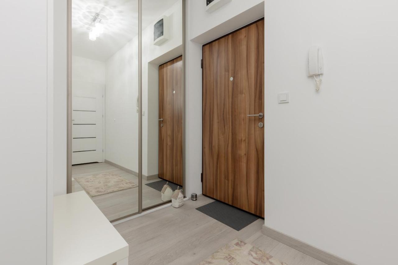 Cozy Apartment With Parking Bakalarska By Noclegi Renters Warsawa Bagian luar foto