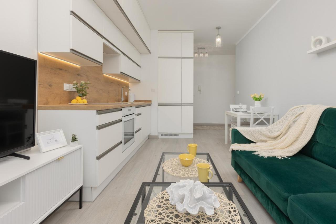 Cozy Apartment With Parking Bakalarska By Noclegi Renters Warsawa Bagian luar foto