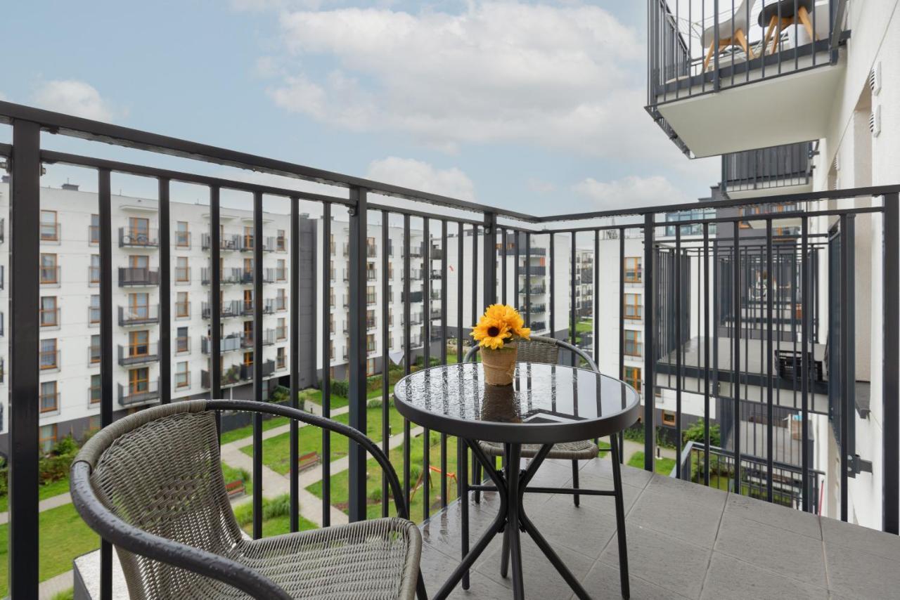 Cozy Apartment With Parking Bakalarska By Noclegi Renters Warsawa Bagian luar foto