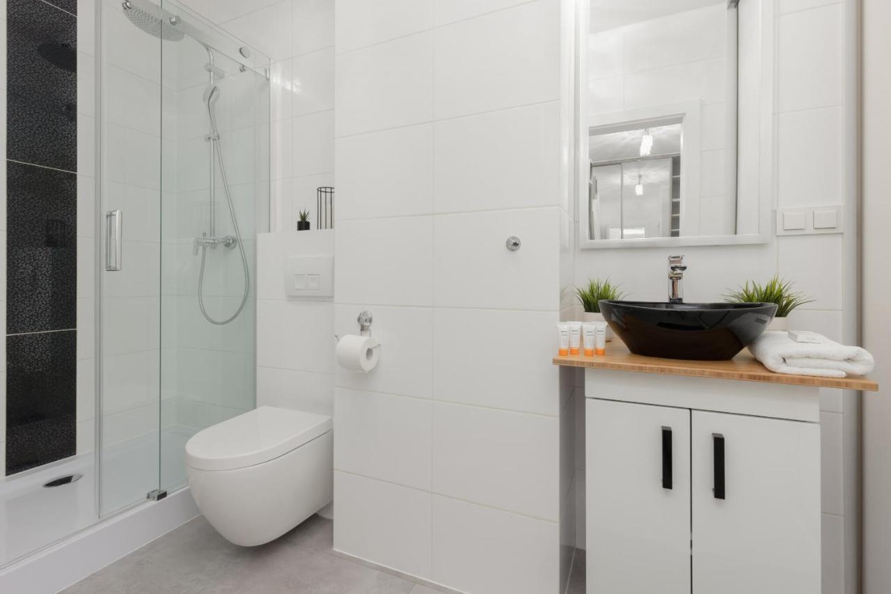Cozy Apartment With Parking Bakalarska By Noclegi Renters Warsawa Bagian luar foto